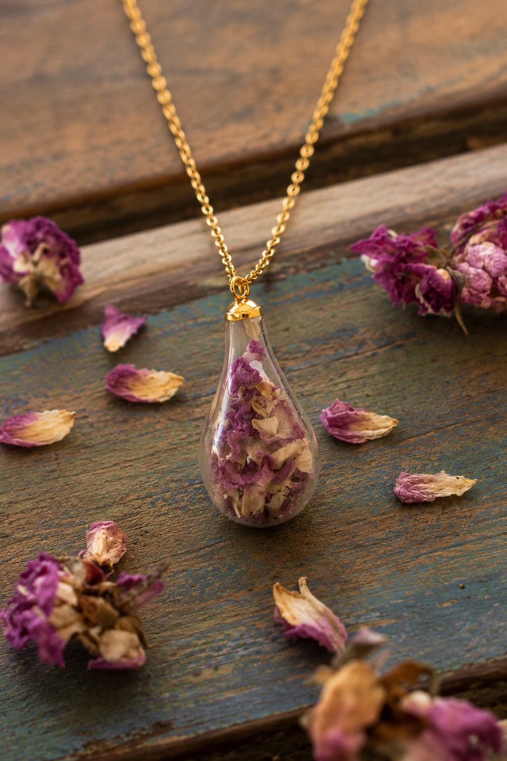 DA QUI- Collana goccia Rosa canina